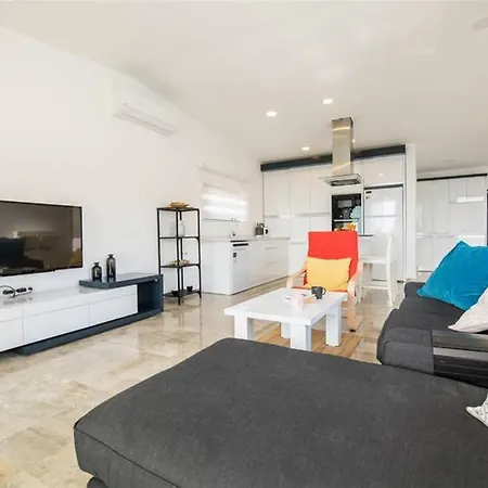 Coast 2 Villa