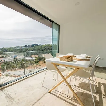 Villa Coast 2 *