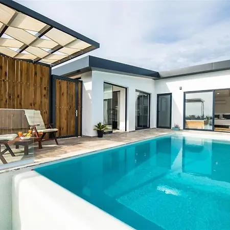 Coast 2 Villa